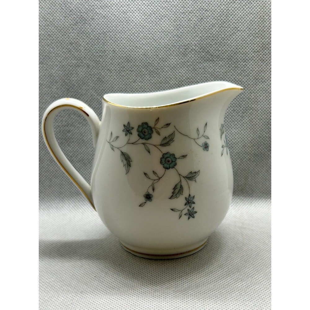 Mikasa Winston 5282 Creamer Blue Gray Florals Gold Trim No scratches or wear